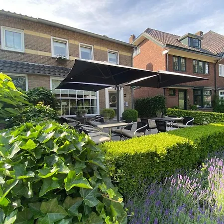 Oranje Отель 2*