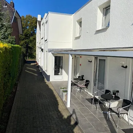 Отель Oranje Валкенбург