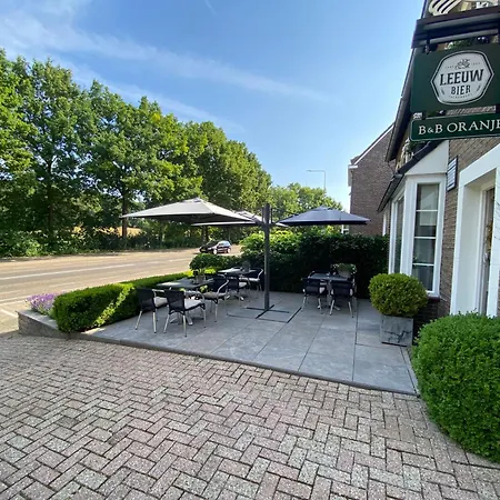 Hotel Oranje 2*