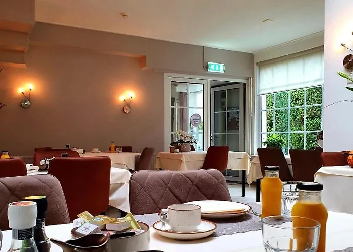 奥尔兰耶酒店 法尔肯堡