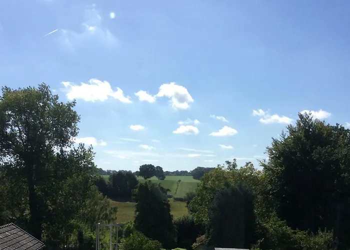 奥尔兰耶酒店 2* 法尔肯堡