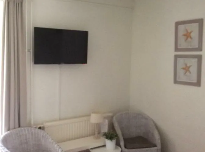 奥尔兰耶酒店 法尔肯堡