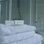 Oranje Hotell 2*