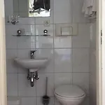 Oranje Hotell 2*